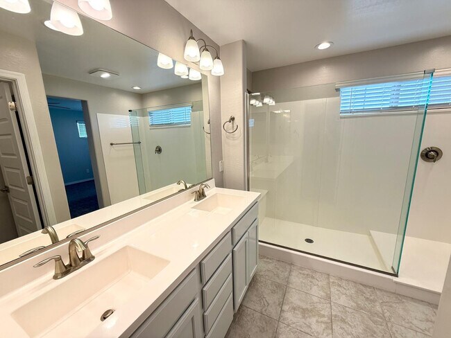 Building Photo - 14220 W Buckskin Trl