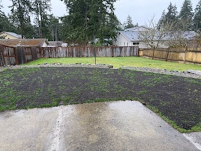 Building Photo - Central Lakes - Lakewood Duplex