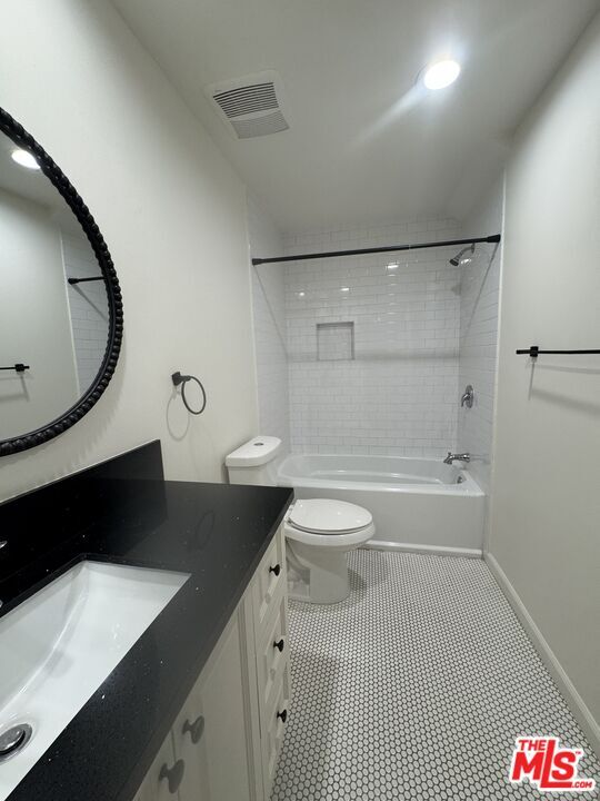 Building Photo - 4161 Fair Ave