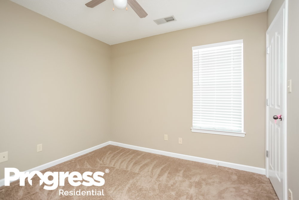 Building Photo - 7470 Jennifer Dr