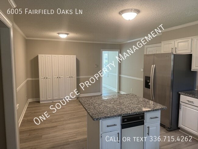 Building Photo - 6005 Fairfield Oaks Ln