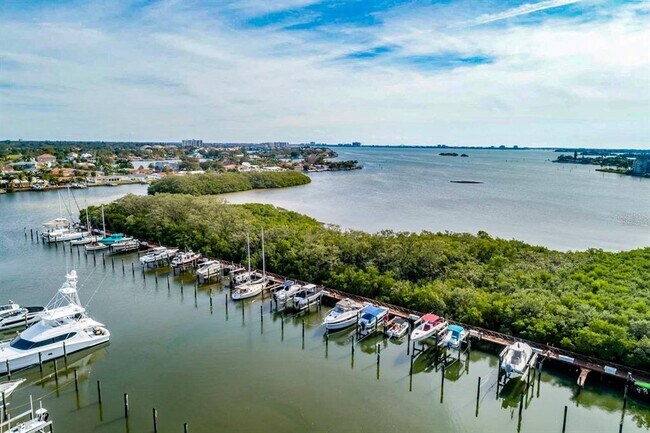 Building Photo - 1316 Pasadena Ave S