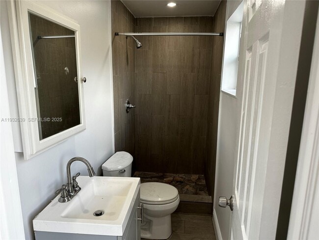 Building Photo - 214 S 57th Ave