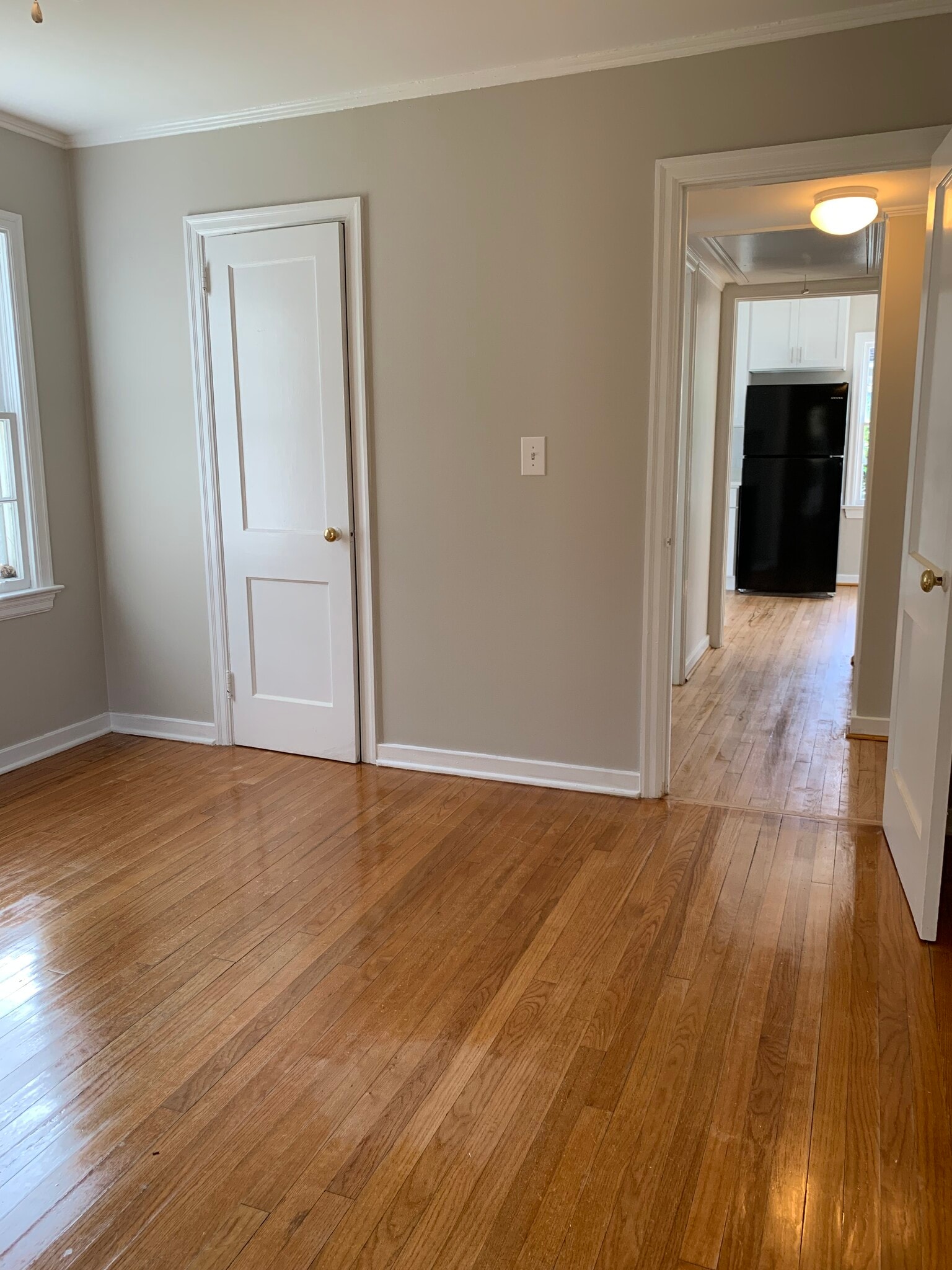 Building Photo - 111 Ellinor St