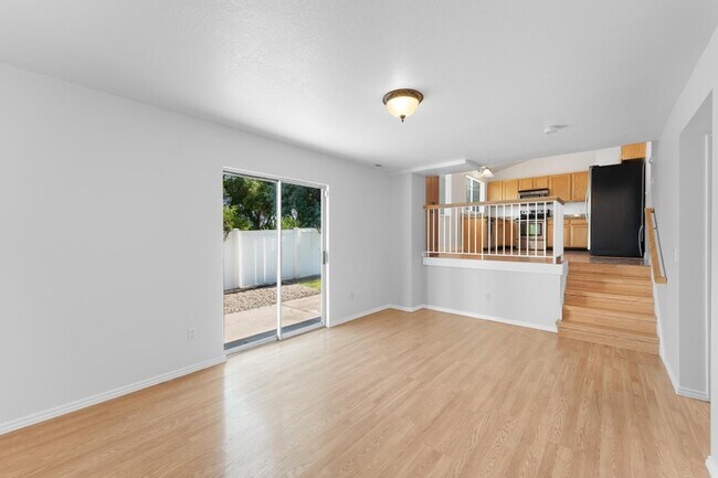 Building Photo - 557 E 8240 S