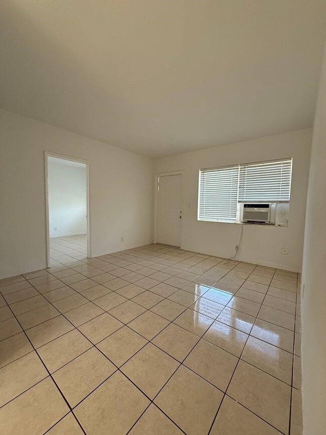 Building Photo - 6240 Dewey St