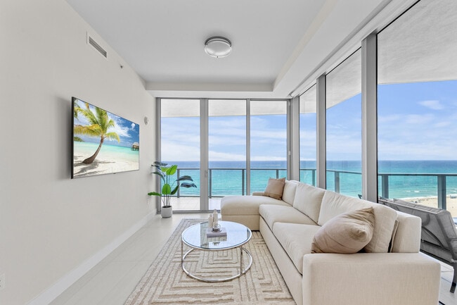 Building Photo - 3100 N Ocean Dr