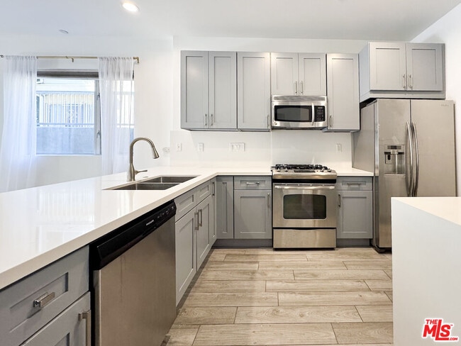 Building Photo - 6001 Carlton Way