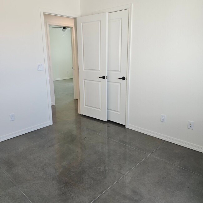 Building Photo - Brand New Patio Home