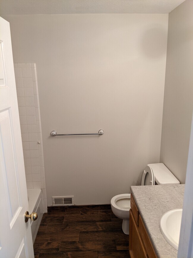 Building Photo - 387 E 3550 N
