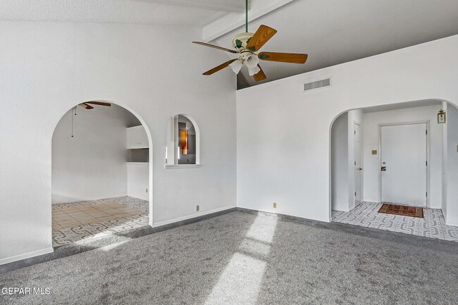 Building Photo - 905 Mark Wallace Ln