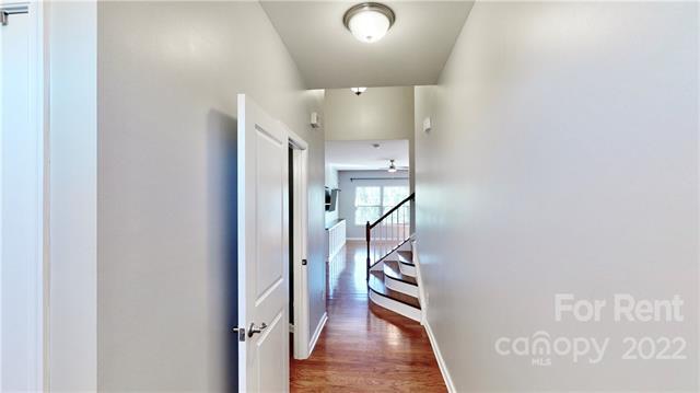 Building Photo - 1757 Evergreen Dr