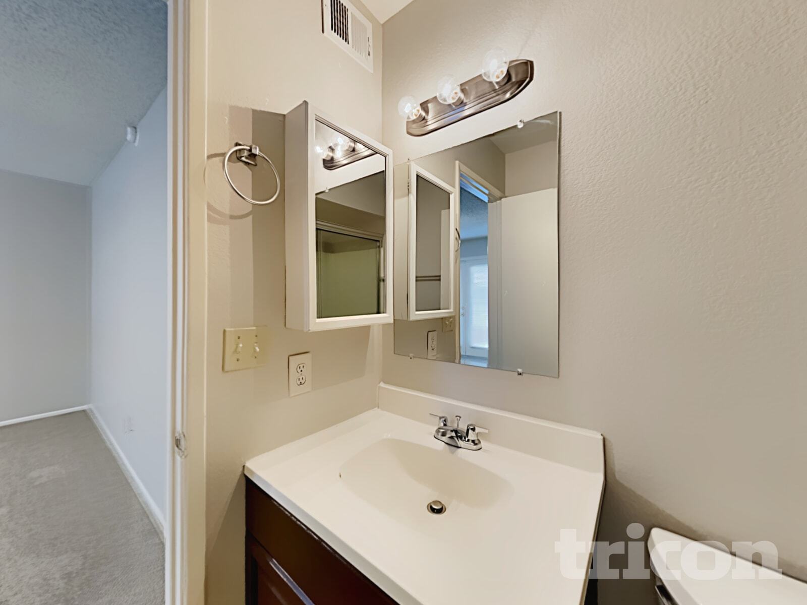 Building Photo - 7044 W Taylor St