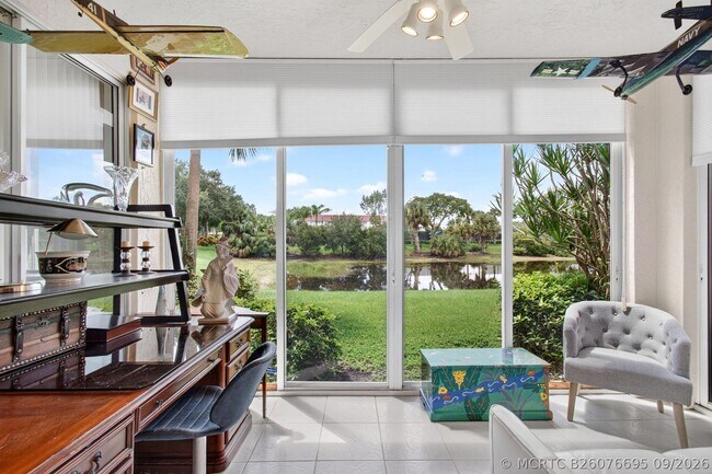 Building Photo - 12418 Crystal Pointe Dr