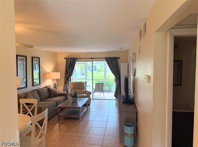 Building Photo - 6300 South Pointe Blvd