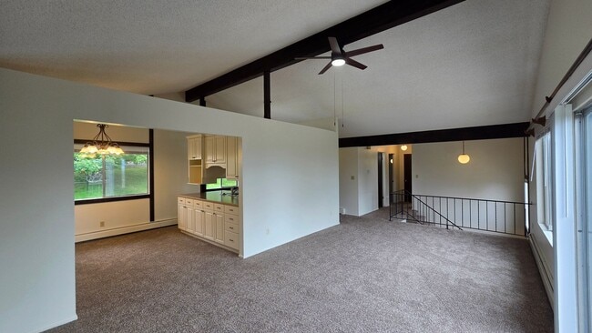 Building Photo - 411 Westview Dr