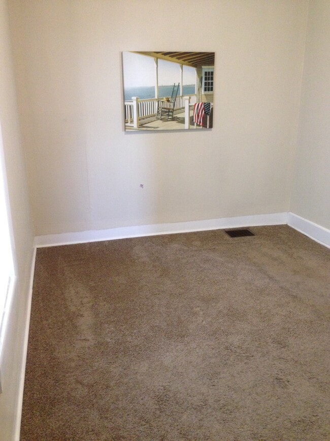 Bedroom #1 - 1613 Fletcher Ave