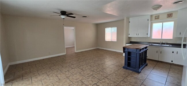 Building Photo - 315 Arnold St