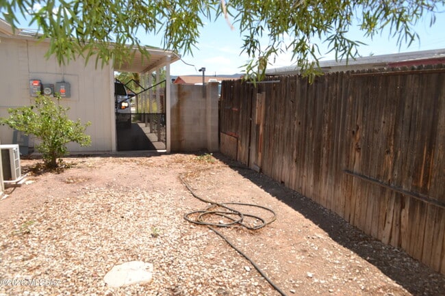 Building Photo - 3270 W Capistrano Rd