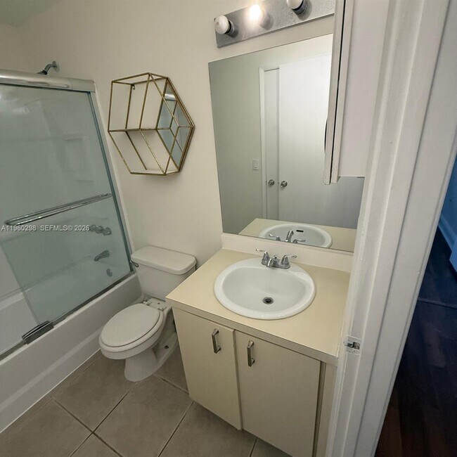 Building Photo - 8260 SW 149th Ct