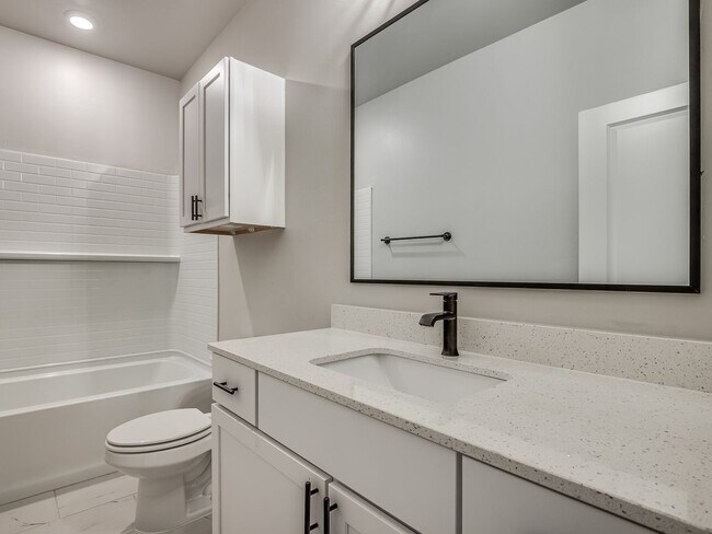 Building Photo - Beautiful New Construction Home in Edmond/Oklahoma City