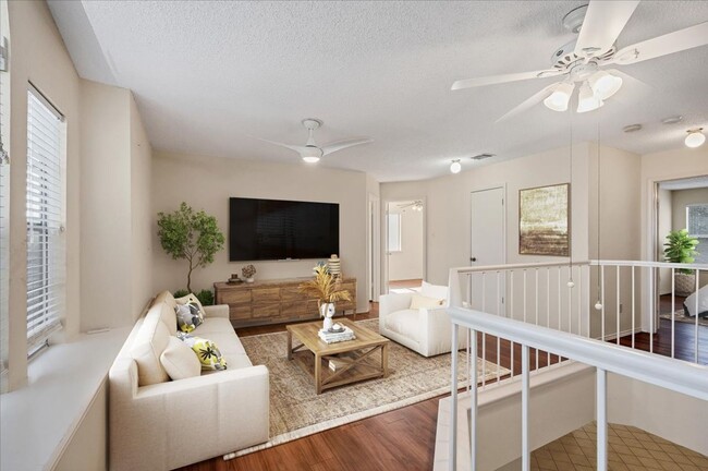 Building Photo - 605 Kingfisher Creek Dr - Nature lovers pa...