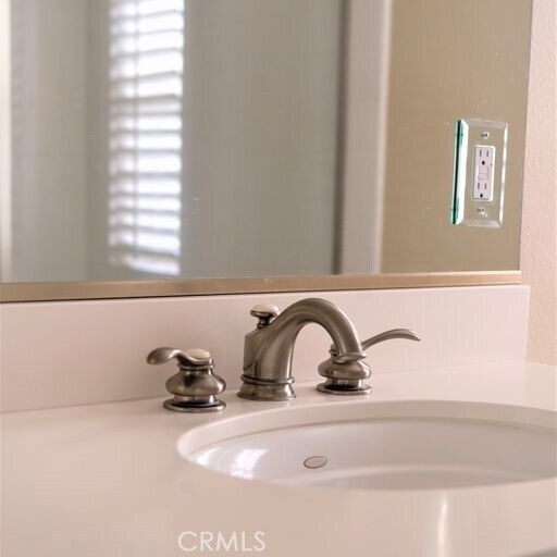 Building Photo - 56 Twin Gables