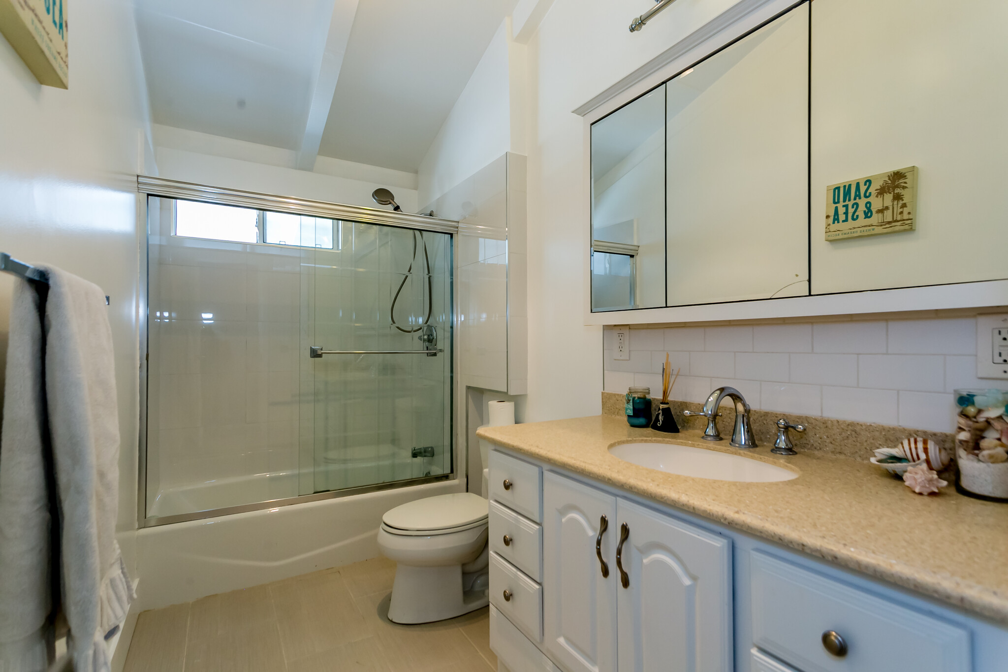 Building Photo - 6345 Jumilla Ave