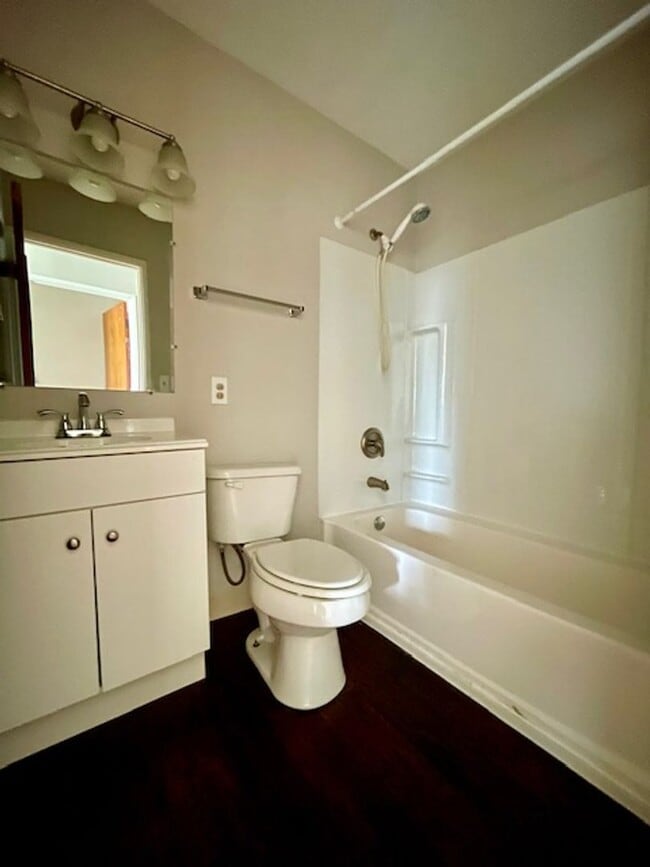 Building Photo - jp232