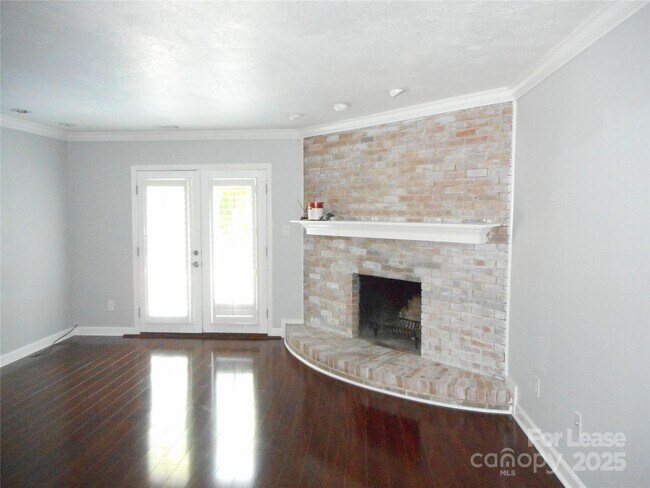 Building Photo - 11518 Green Willow Ln