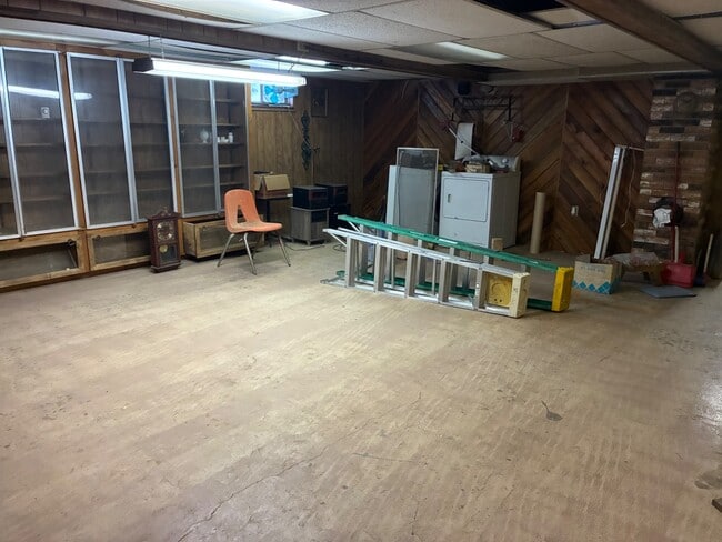 Building Photo - 1415 E 850 N