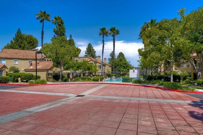 Building Photo - Bright One bedroom, one bath home in Mira Mesa!