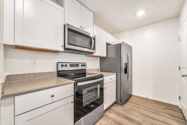 Building Photo - 3717 Celesta Vis St