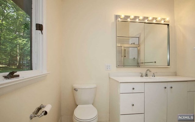 Building Photo - 8 Deborah Ct