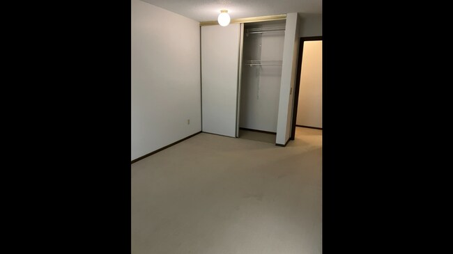Building Photo - 950 Westbrooke Way