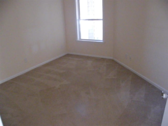 Building Photo - 633 Spencer-Farlow Dr