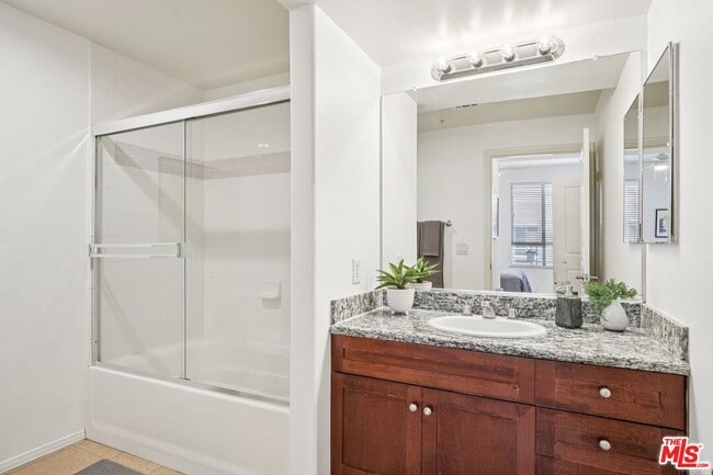 Building Photo - 100 S Alameda St