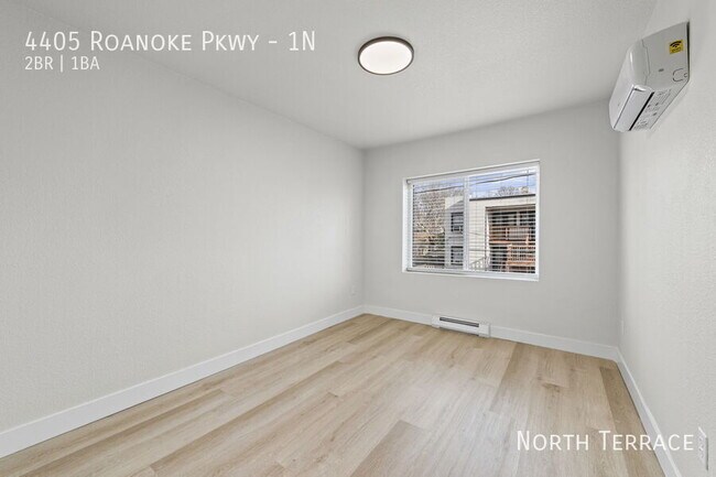 Building Photo - 4405 Roanoke Pkwy