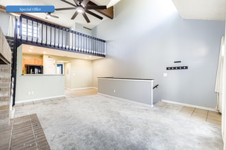 Building Photo - Move-In Ready: Serene Littleton Condo - Av...