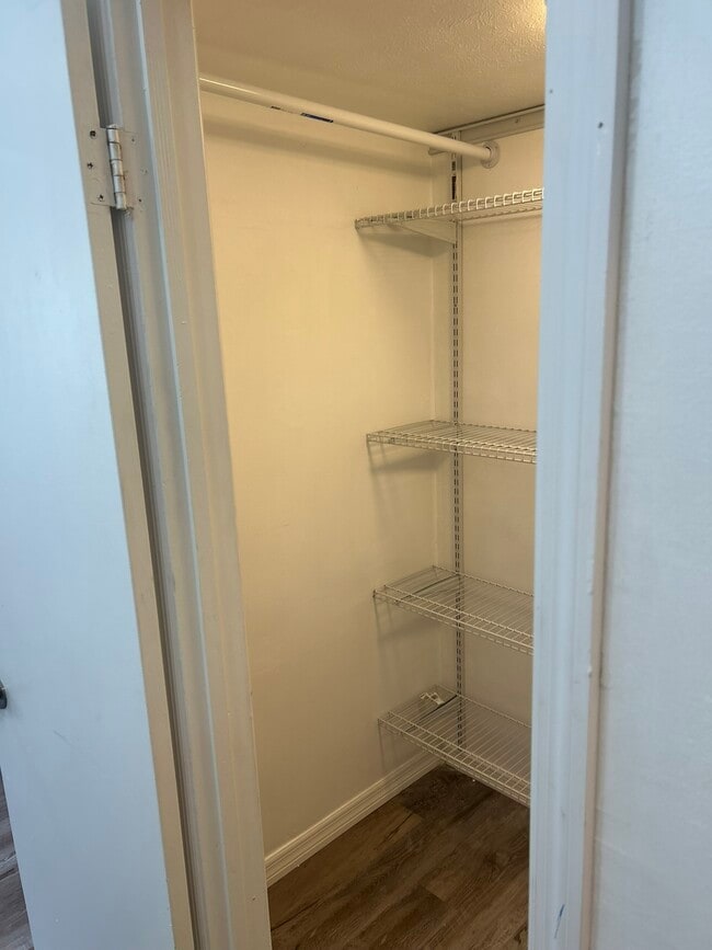 Building Photo - 3980 Crayrich Cir