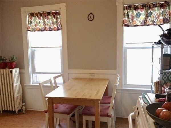 Building Photo - 27 Cambria St