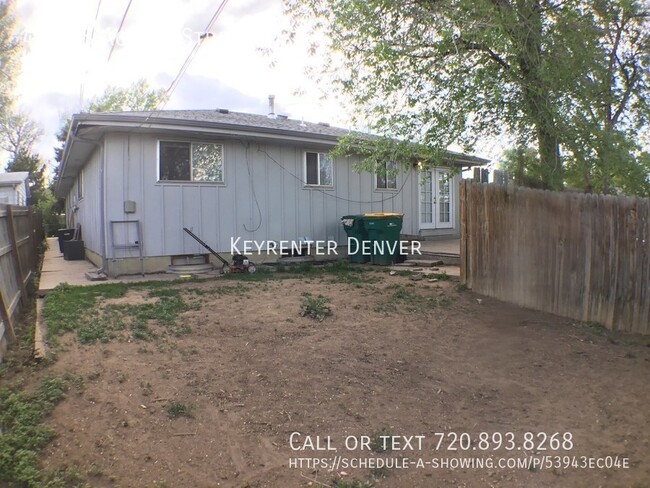 Building Photo - Desirable 4BD, 1BA Englewood Home with Fen...