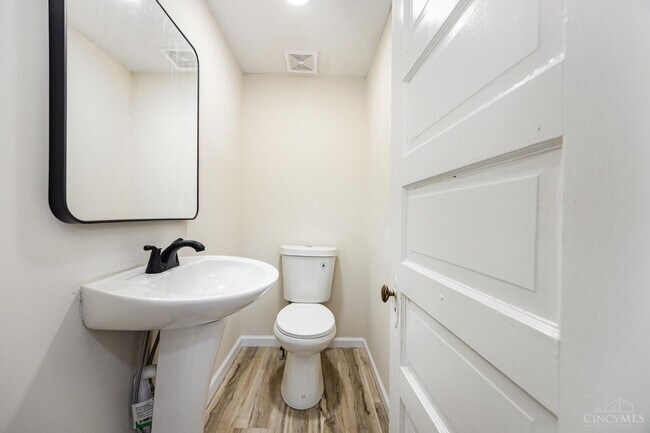 Building Photo - Two Bedroom Available Now and for 26-27 Year!