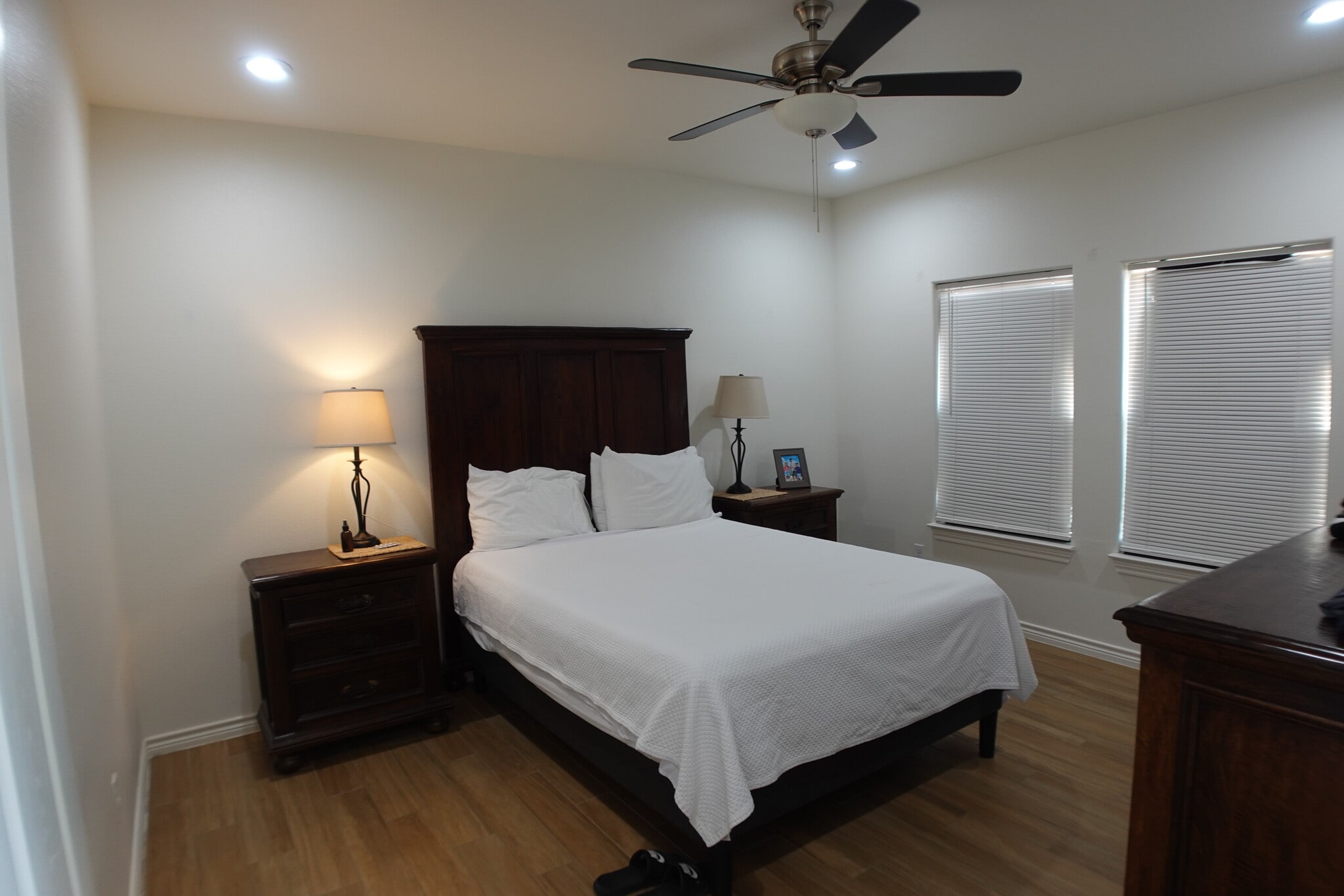 Building Photo - 1012 Tesoro Hls