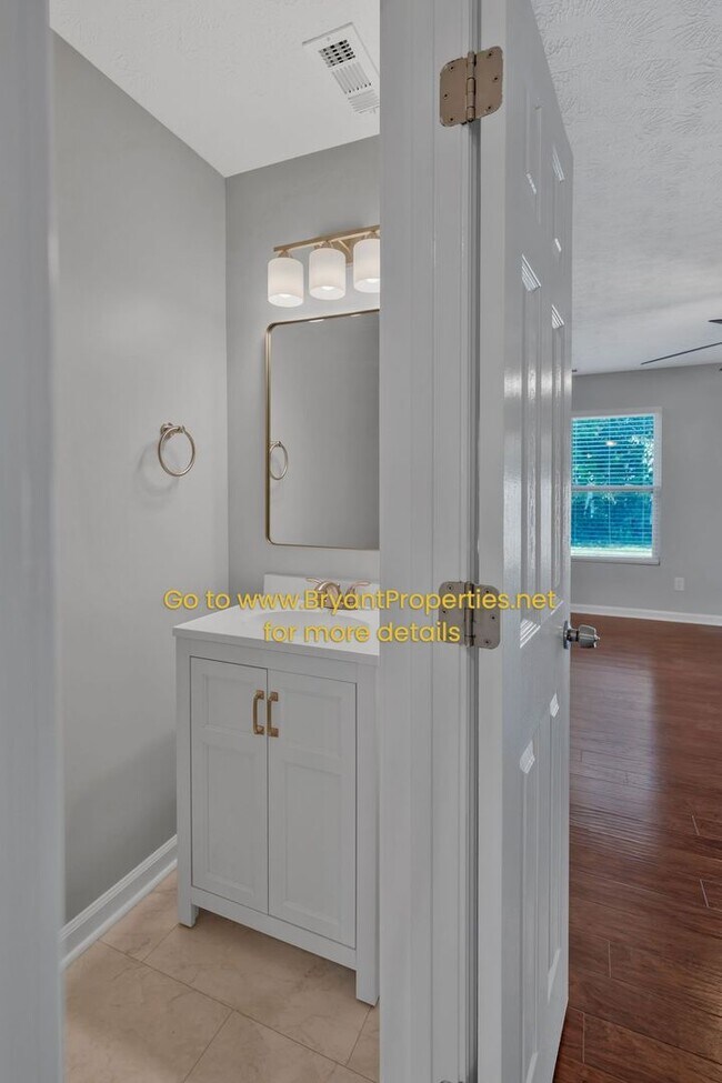 Building Photo - 2872 Creekbend Dr