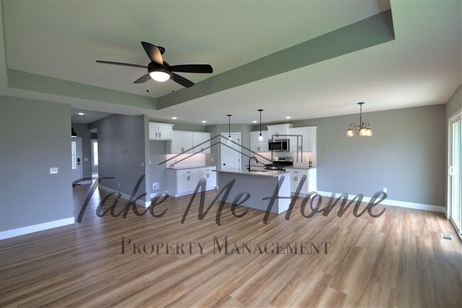 Building Photo - Gorgeous 3 bedroom in Nixa!