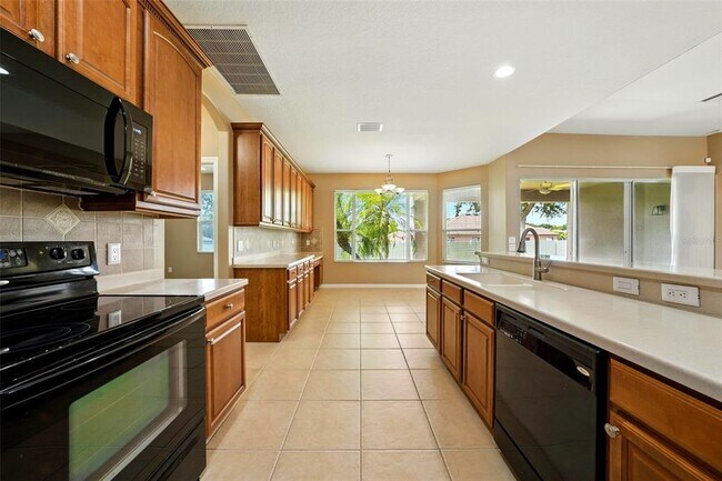 Building Photo - 36815 Queen Bee Ln