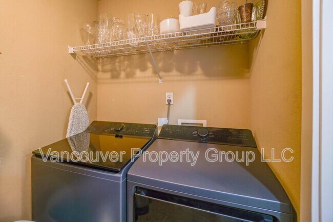 Building Photo - 14019 NE 20th Ave