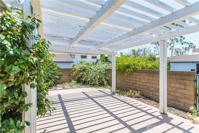 Building Photo - 26315 Roundtree Ct