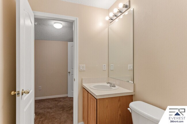 Building Photo - 13 Zinnia Trail